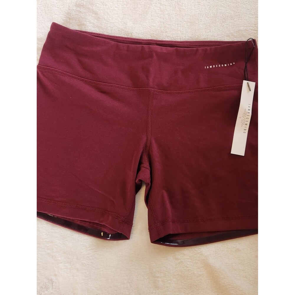 I AM BECOMING 5-Inch No-Ride Shorts Size Med (8)